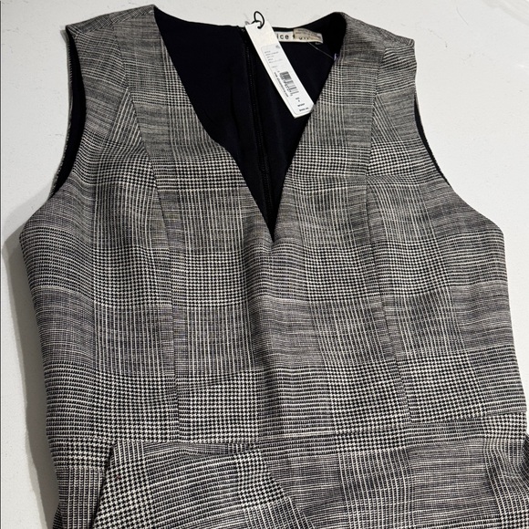 💝 Alice + Olivia long ruffle dress 2 - Picture 9 of 14